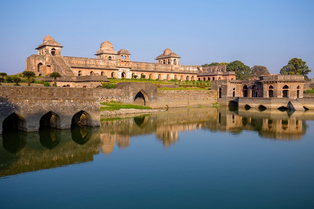 Top 5 Places to Visit Near Ujjain - Mandu